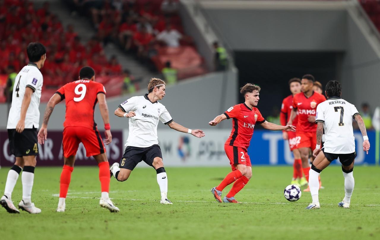 亚冠却唯唯, 那些在国内, 场是截然不 亚冠却唯唯, 那些在国内, 场是截然不