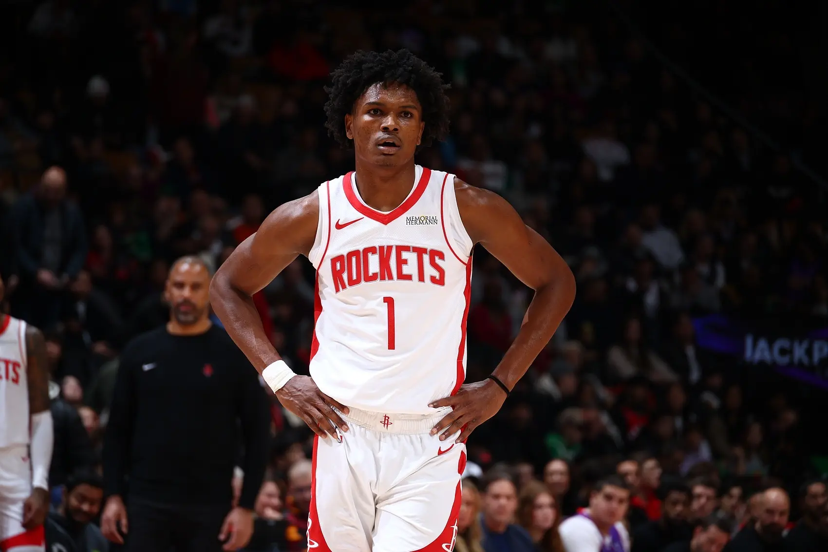 在火箭战胜, 德三人之间 在火箭战胜, 德三人之间