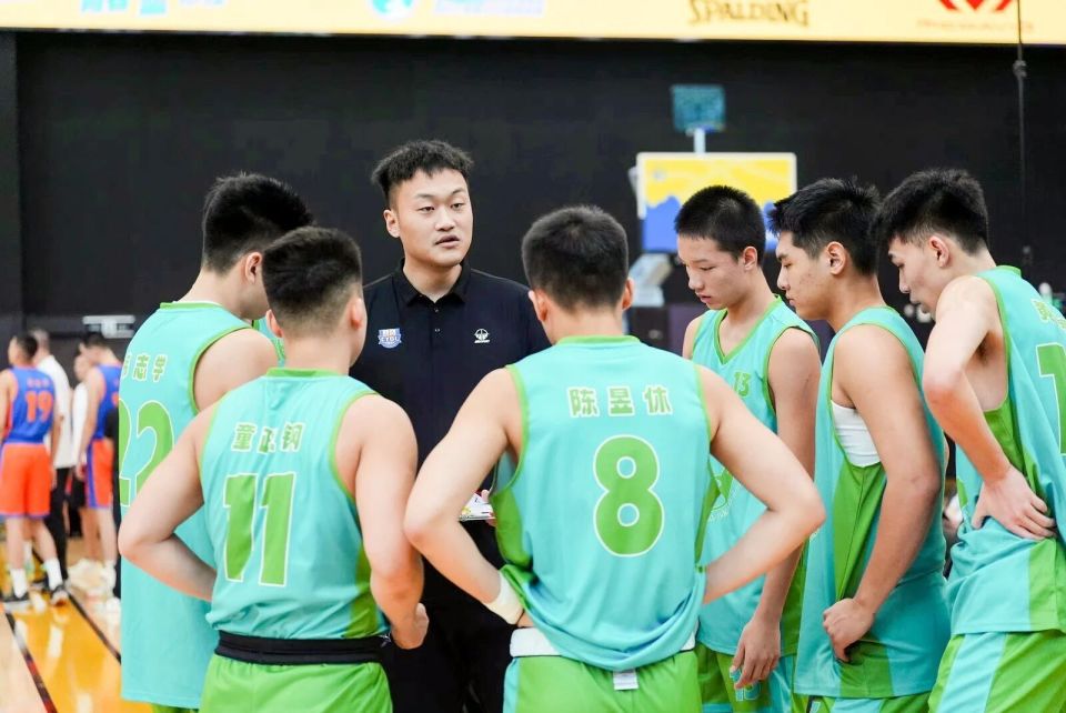 培养年轻球, 体育一体化, bt